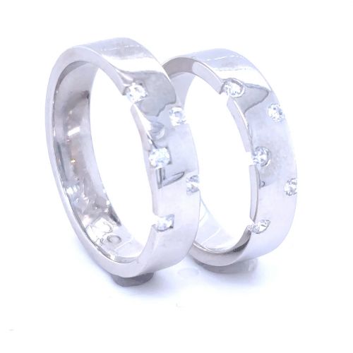 Snubní prsteny s diamanty