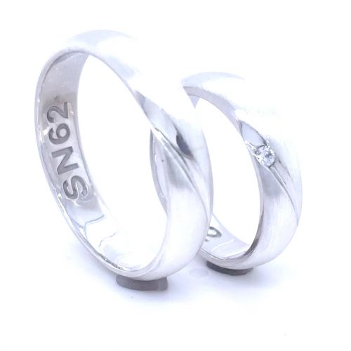 Snubní prsteny s diamantem